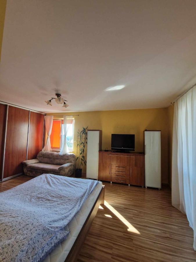 Apartament Dla Dwojga Krasnik Apartamento Exterior foto